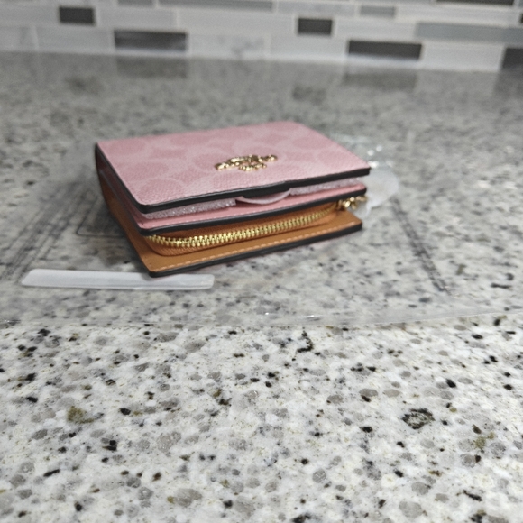 Coach Snap Wallet In Signature Canvas With Charm (Powder pink) - Picture 7 of 10